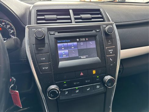 Used 2017 Toyota Camry SE FWD image 15