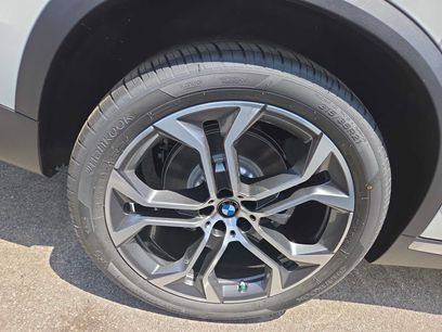 New 2026 BMW X5 xDrive40i w/ Climate Comfort Package