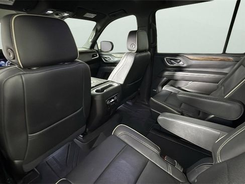 Used 2021 Chevrolet Suburban Premier image 27