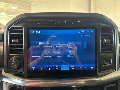 Used 2022 Ford F150 Lariat w/ Trailer Tow Package AWD/4WD image 29