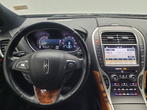 Used 2017 Lincoln MKX Reserve w/ Driver Assistance Package image 22