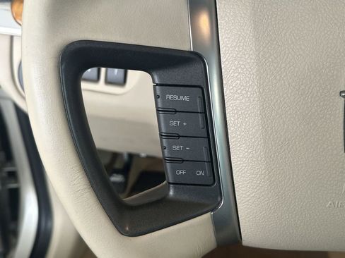 Used 2010 Lincoln MKS image 20