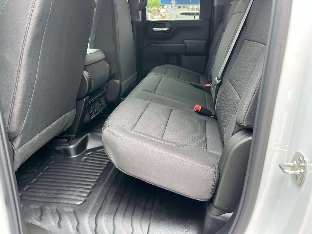 New 2026 GMC Sierra 2500 Pro w/ 1SA Pro Safety Plus Package AWD/4WD image 17