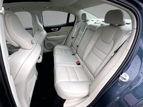 Certified 2024 Volvo S60 B5 Plus image 22