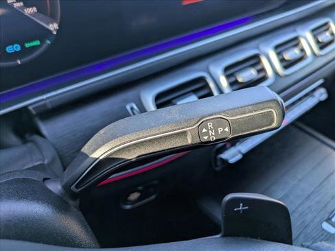 Used 2022 Mercedes-Benz GLS 450 4MATIC image 11