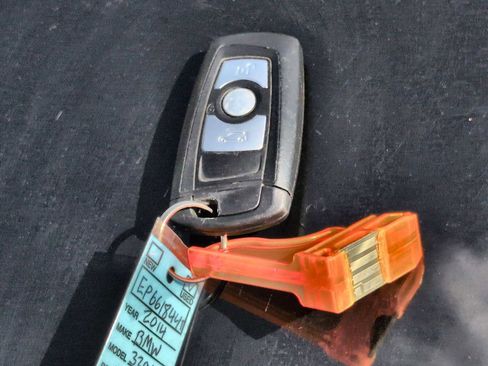 Used 2014 BMW 320i xDrive Sedan AWD/4WD image 30