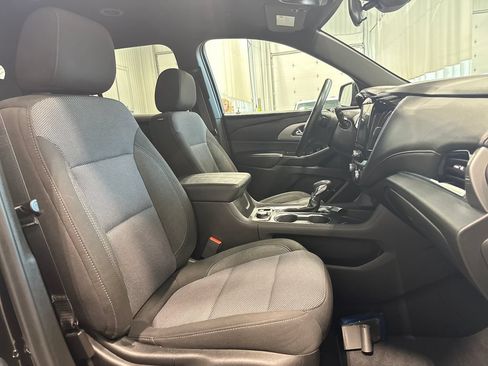 Used 2023 Chevrolet Traverse LT AWD/4WD image 40