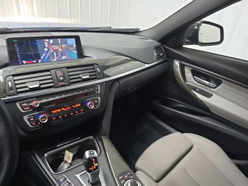 Used 2013 BMW 335i xDrive Sedan AWD/4WD image 25