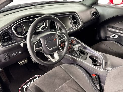Used 2016 Dodge Challenger R/T Scat Pack w/ Leather Interior Group image 5