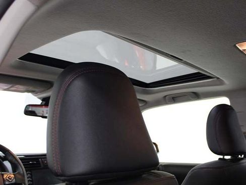Certified 2024 Toyota 4Runner TRD Off-Road Premium w/ Moonroof Package AWD/4WD image 10