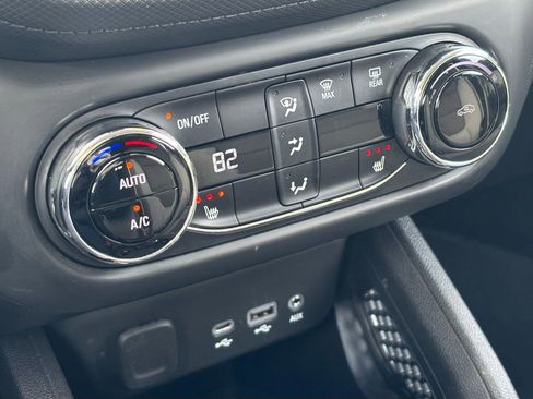 Used 2023 Chevrolet TrailBlazer LT w/ Convenience Package image 27