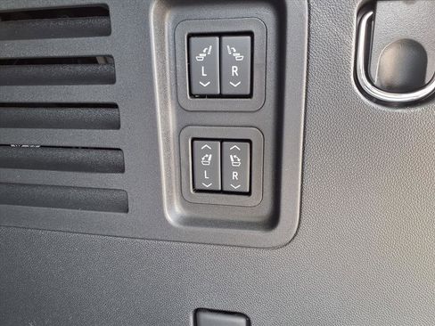 New 2026 Buick Enclave Sport Touring w/ Power Package image 24