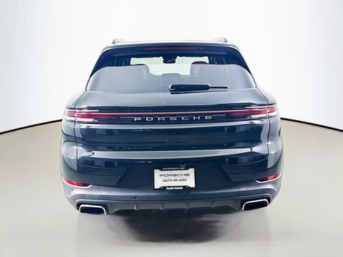 Certified 2026 Porsche Cayenne AWD/4WD image 10