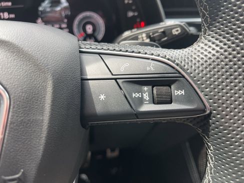 Used 2023 Audi SQ7 Prestige AWD/4WD image 31