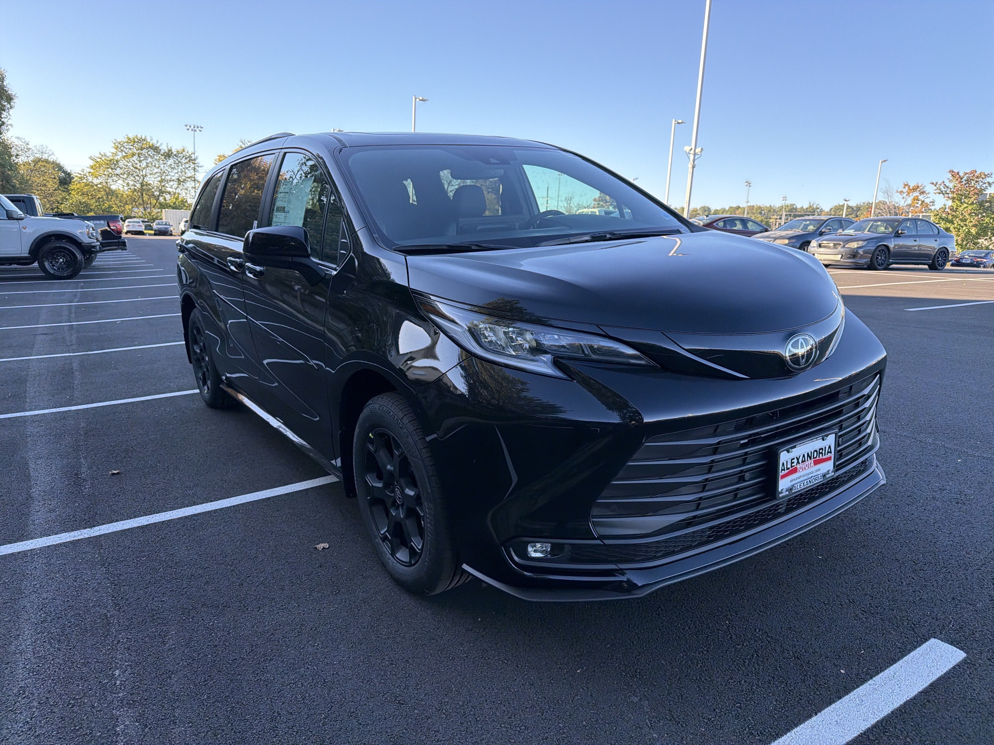 New 2026 Toyota Sienna XLE Woodland Edition AWD/4WD image 3