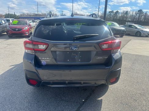 Used 2021 Subaru Crosstrek 2.0i Premium image 4
