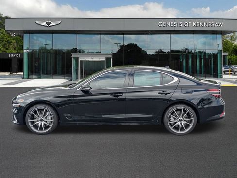 Used 2026 Genesis G70 2.5T image 4