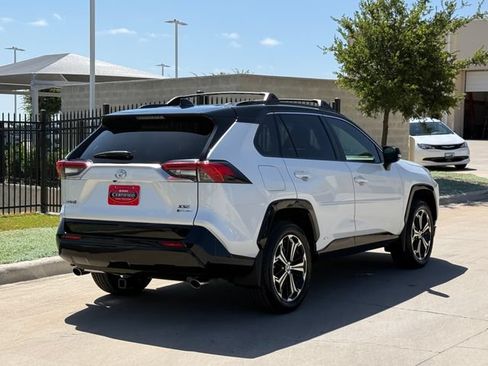 Used 2025 Toyota RAV4 XSE AWD/4WD image 3