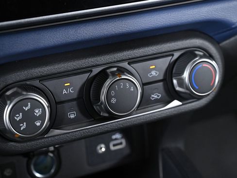 New 2025 Nissan Versa SV w/ Trunk Package image 16