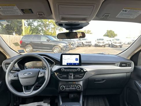 Used 2020 Ford Escape SE FWD image 10