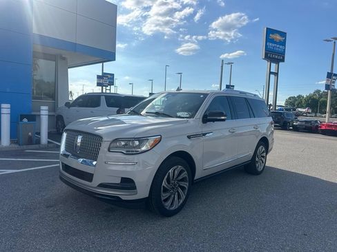 Used 2023 Lincoln Navigator Reserve AWD/4WD image 1