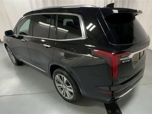 Certified 2025 Cadillac XT6 Premium Luxury image 6
