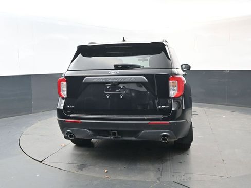 Certified 2023 Ford Explorer XLT w/ Equipment Group 202A image 4