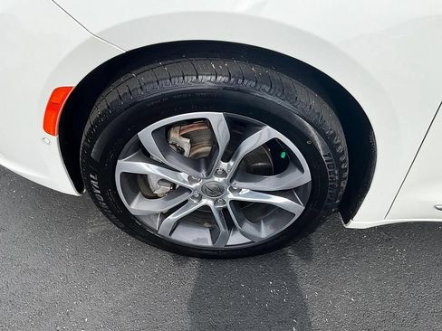 Used 2022 Chrysler Pacifica Pinnacle AWD/4WD image 12