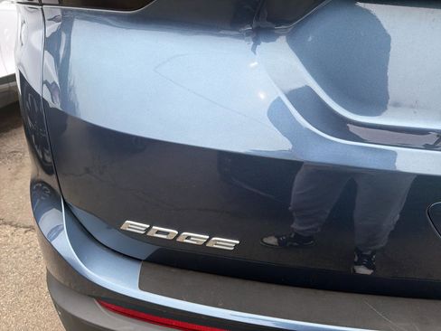 Used 2018 Ford Edge SEL w/ Equipment Group 201A image 9