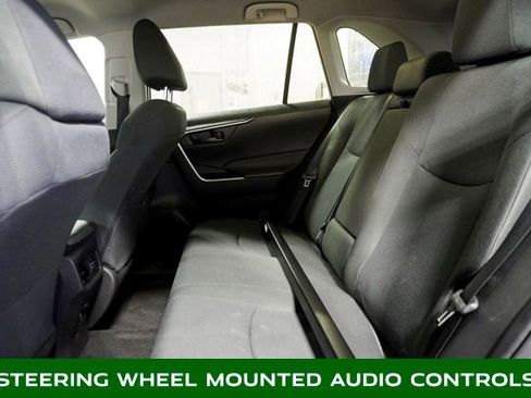 Used 2022 Toyota RAV4 LE image 7
