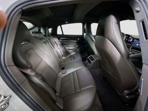 Used 2020 Porsche Panamera 4 image 26