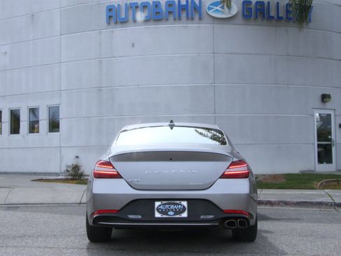 Used 2022 Genesis G70 2.0T image 7