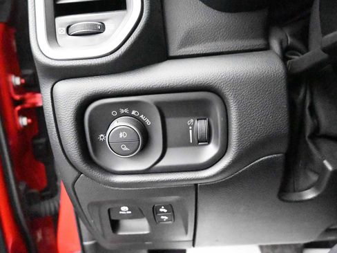 Used 2020 RAM 1500 Big Horn image 9