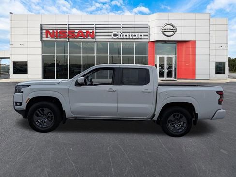 Certified 2025 Nissan Frontier SV w/ SV Convenience Package image 6