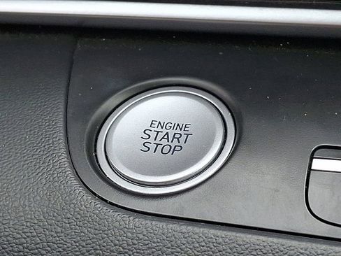 Used 2023 Hyundai Elantra SEL w/ Convenience Package image 24