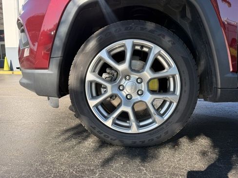 Used 2022 Jeep Compass Latitude image 10