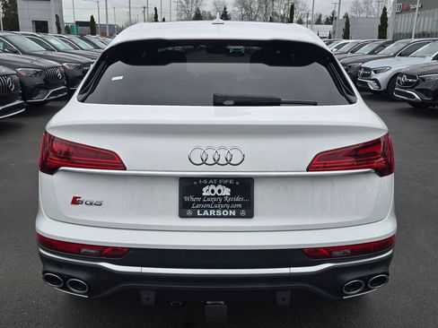 Used 2022 Audi SQ5 Premium w/ Convenience Package image 5