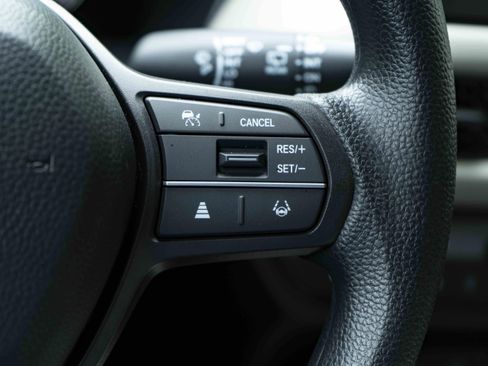 Used 2026 Honda HR-V LX image 21