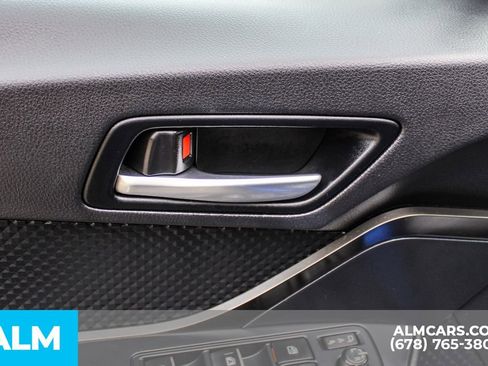 Used 2018 Toyota C-HR XLE image 35