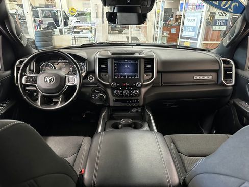 Used 2021 RAM 1500 Big Horn AWD/4WD image 12