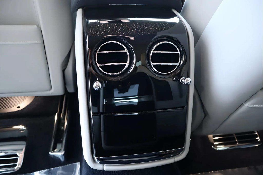 Certified 2019 Rolls-Royce Phantom Sedan RWD image 11