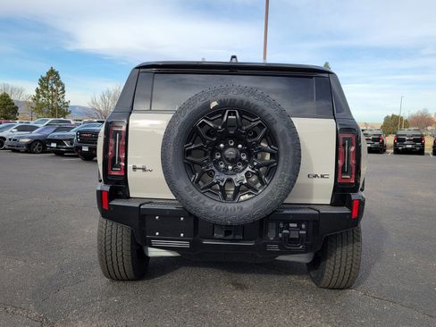 New 2026 GMC Hummer EV SUV image 10