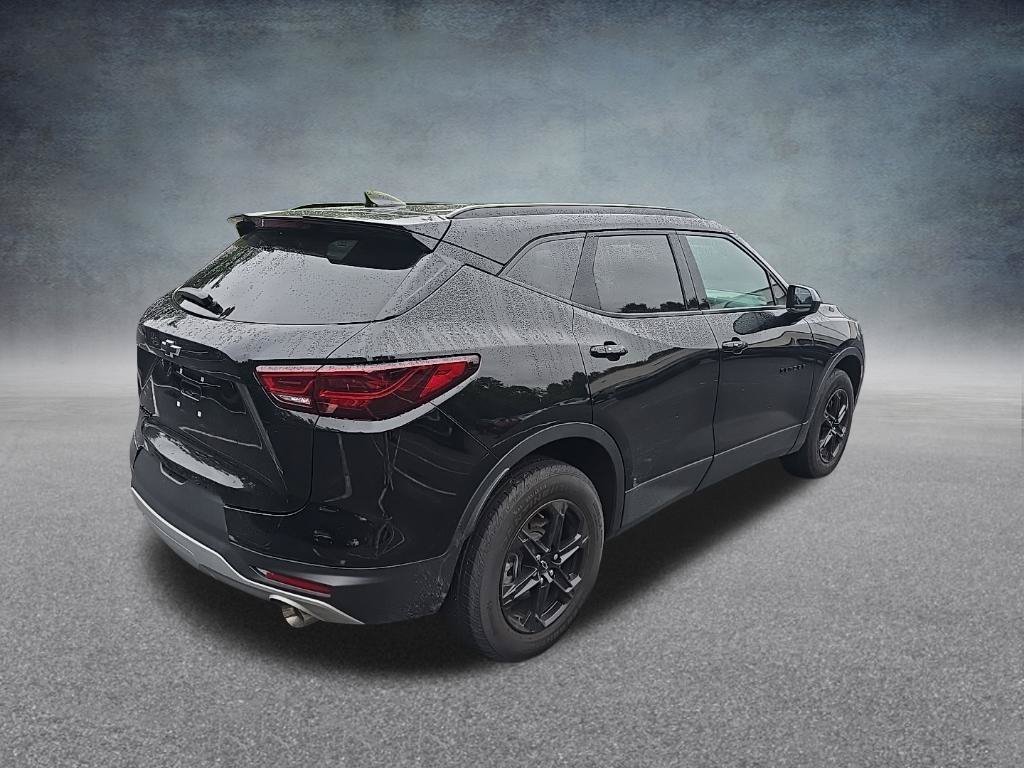 Used 2023 Chevrolet Blazer LT w/ Midnight/Sport Edition FWD image 9