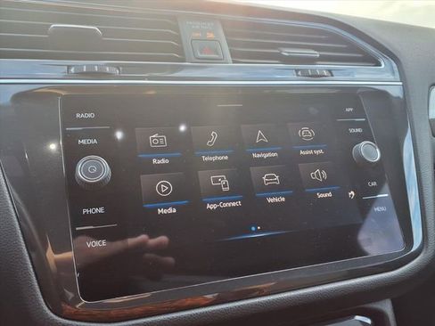 Used 2023 Volkswagen Tiguan SE R-Line image 67