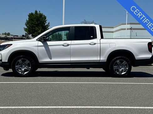 Certified 2024 Honda Ridgeline TrailSport image 7