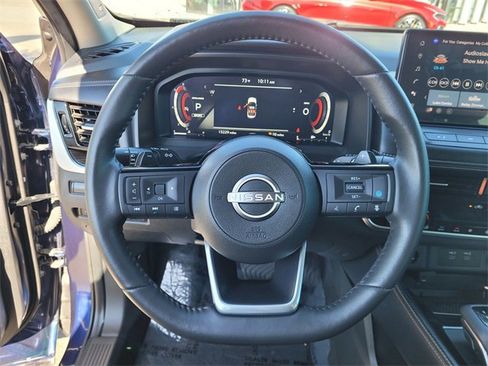 Used 2024 Nissan Rogue Platinum w/ Platinum Premium Package image 18