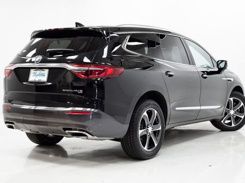 Used 2019 Buick Enclave Essence w/ LPO, Sport Appearance Package AWD/4WD image 31