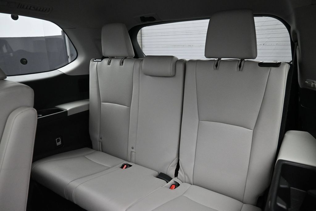 Certified 2024 Toyota Grand Highlander AWD image 30