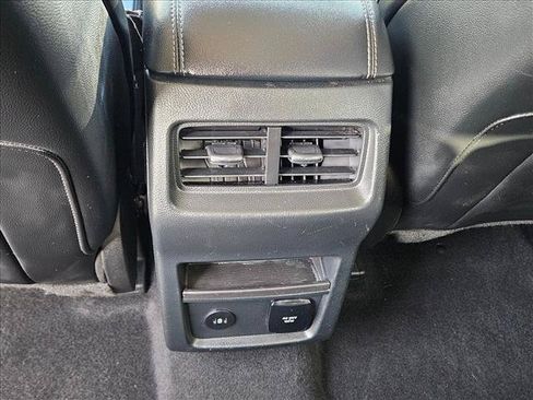 Used 2024 Ford Edge Titanium AWD/4WD image 17