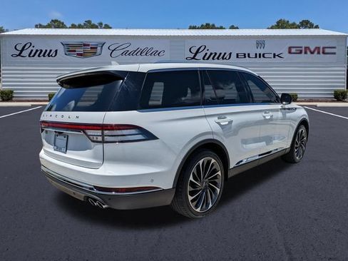 Used 2023 Lincoln Aviator Reserve w/ Equipment Group 201A RWD image 4